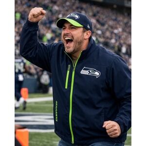 Seattle Seahawks Super Bowl Era Softshell Jacket Lg NFL G-III Navy Action Green